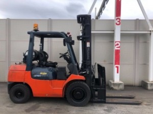 Forklift Toyota 7FG30